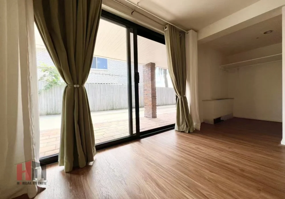 Additional image 2 of B/127 Lang Street, Sunnybank Hills QLD 4109