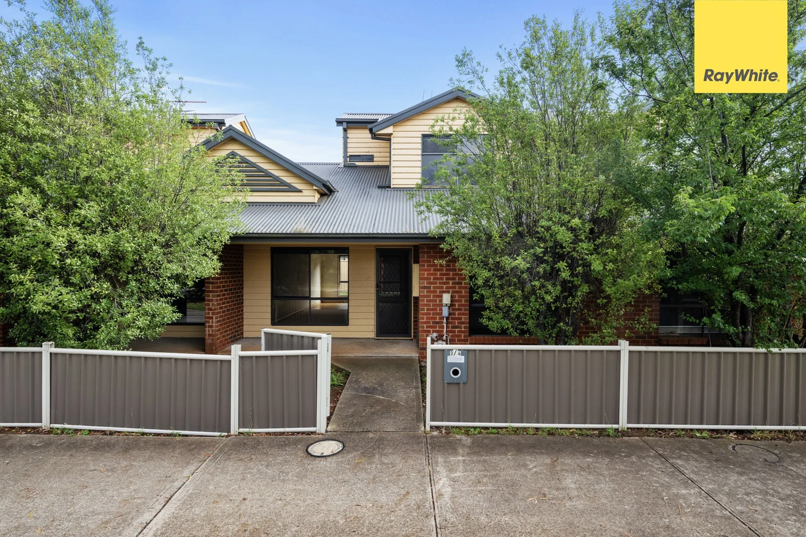 3/4 Euroa Walk, Kurunjang VIC 3337