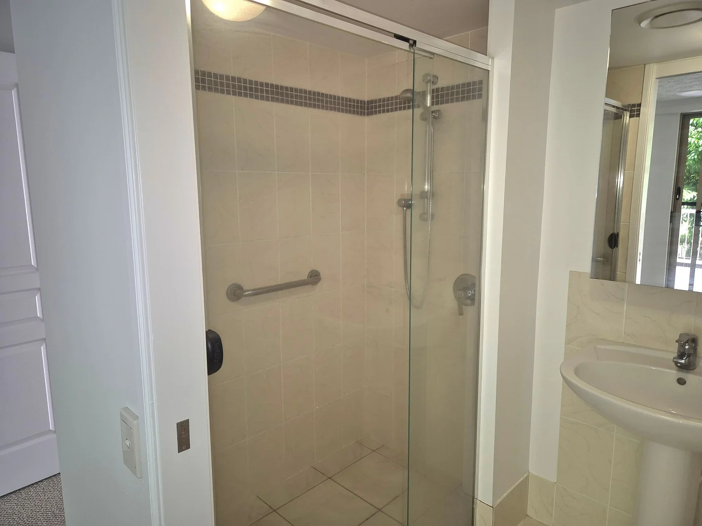 Additional image 11 of 13/4 Park Ave, Burleigh Heads QLD 4220