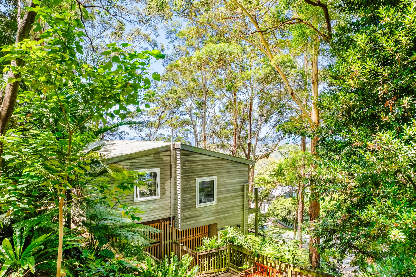 Additional image 3 of 31 Kanangra Drive, Thirroul NSW 2515