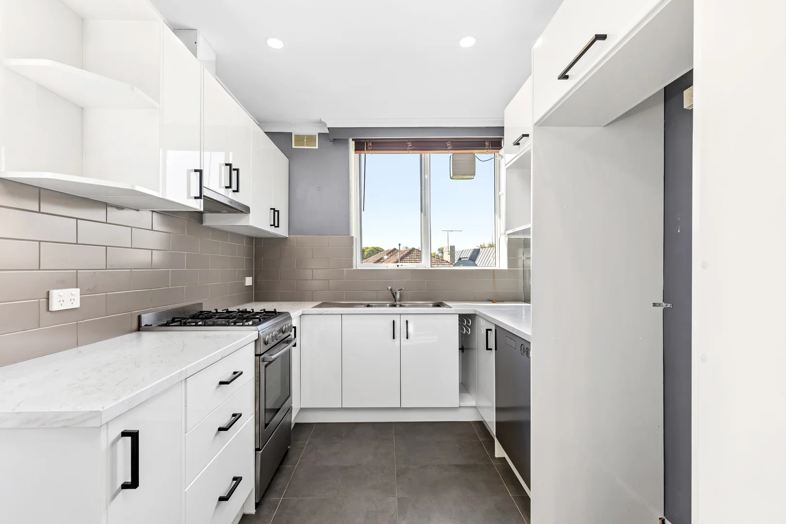 Additional image 4 of 14/287 Barkly Street, St Kilda VIC 3182