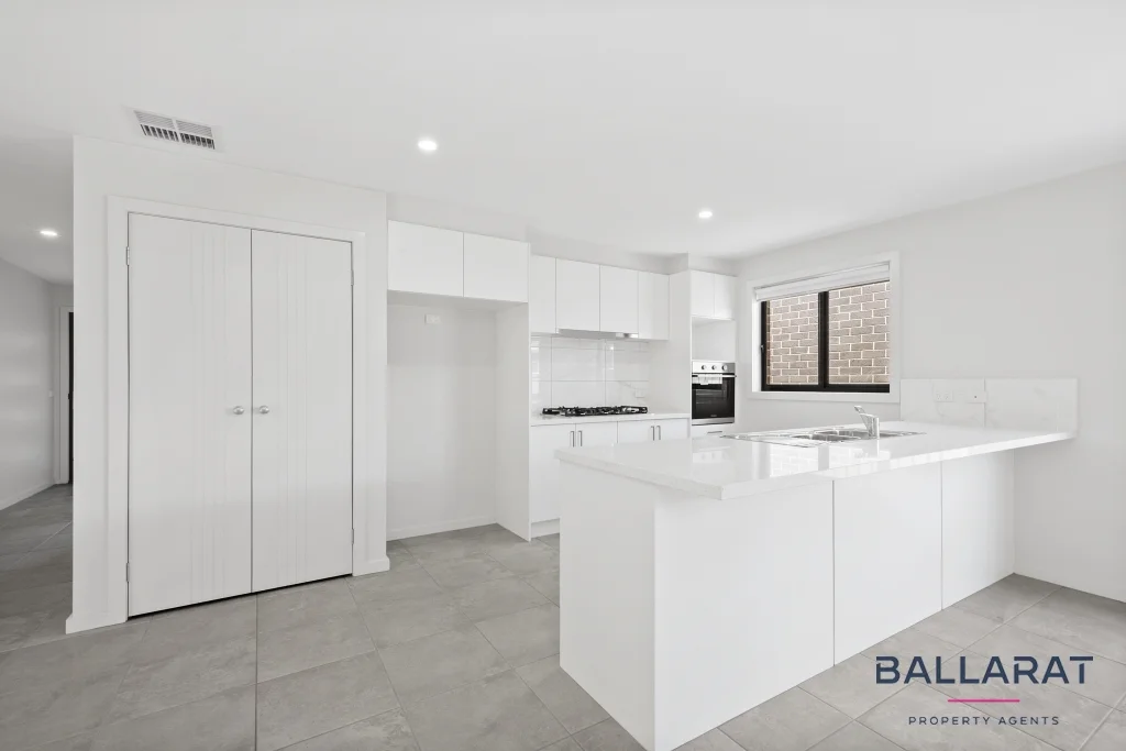 Additional image 2 of 18 Venice Dr, Winter Valley VIC 3358