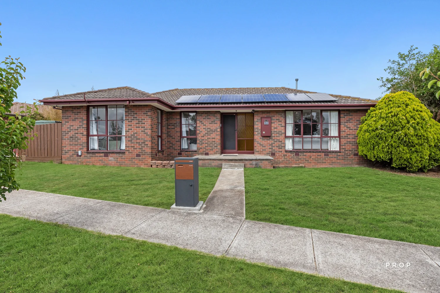 23 Myuna Drive, Kings Park VIC 3021