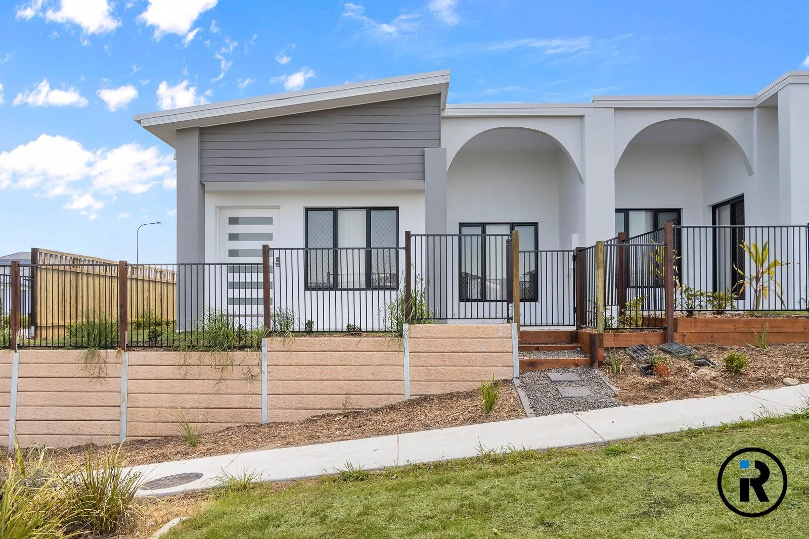 2 Aleena Parkway, Flagstone QLD 4280
