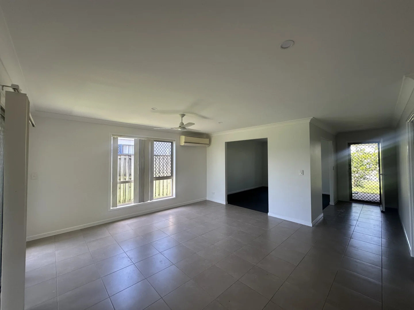 16 Burleigh Ct, Blacks Beach QLD 4740 photo 3
