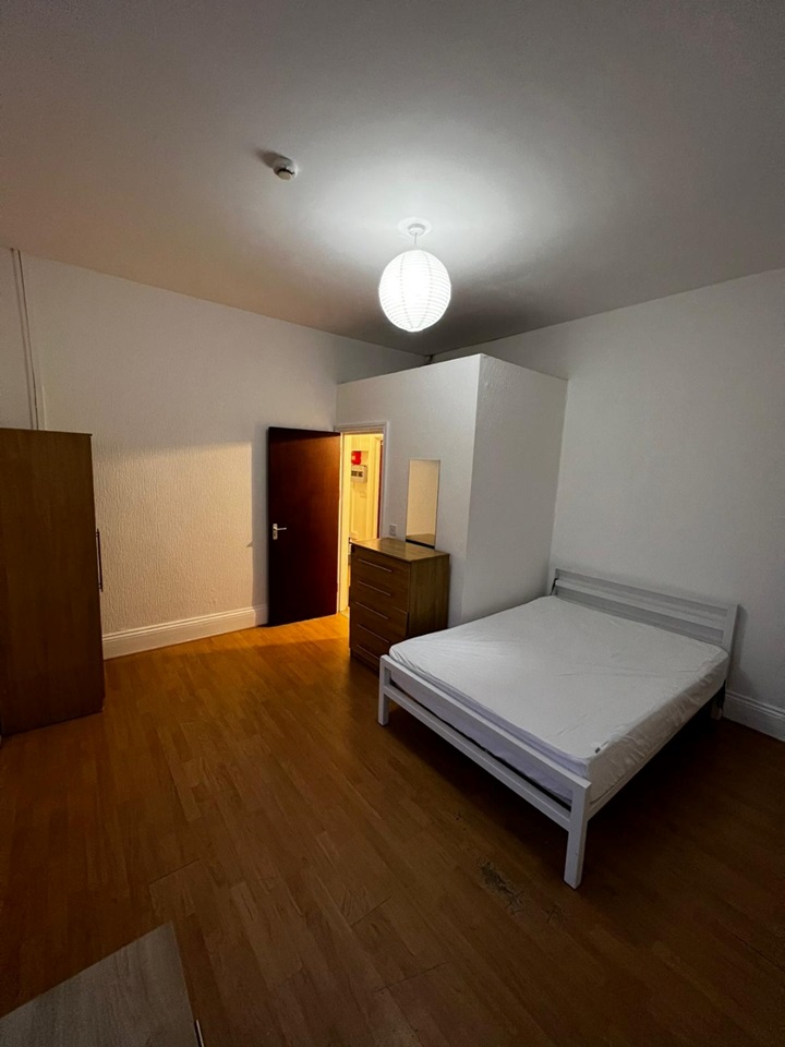 Additional image 6 of 6 Bed Detached House, City Road, CF24, N1 7GU