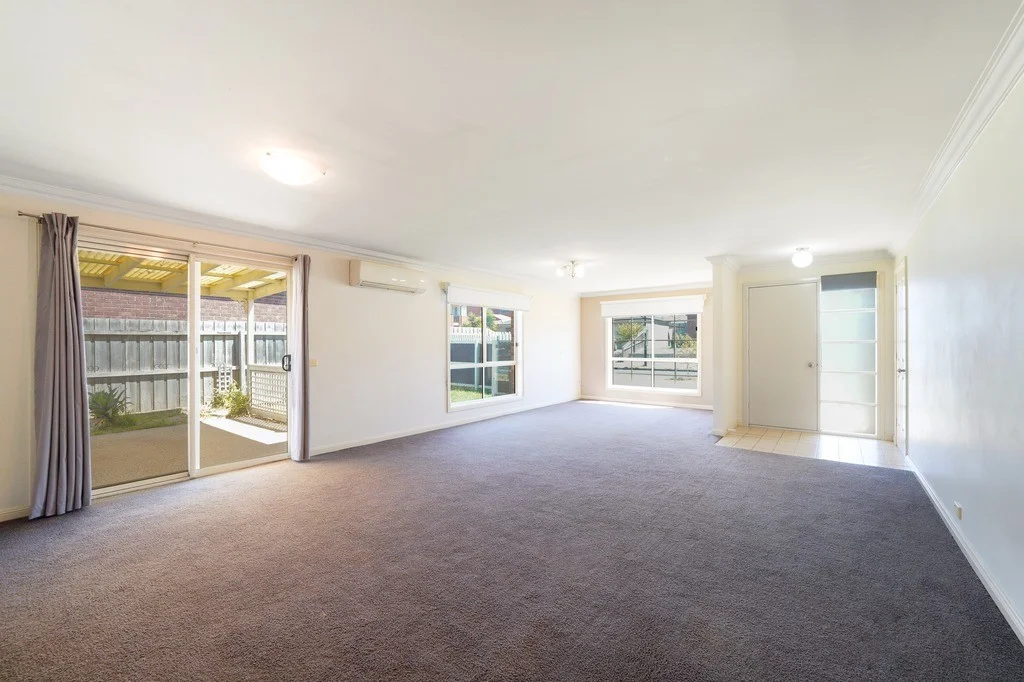 67 Daly Bvd, Highton VIC 3216 photo 2