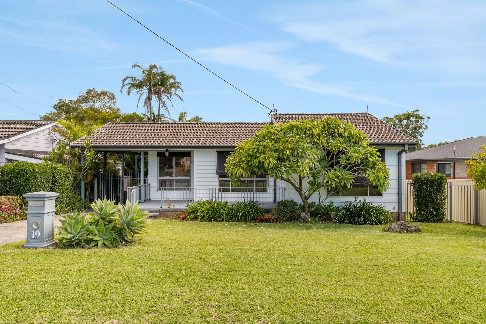 19 Leumeah Avenue, Chain Valley Bay NSW 2259