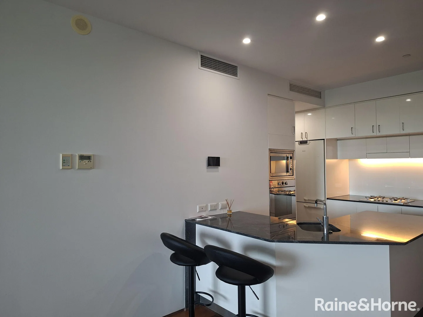 Additional image 2 of 6045/6 Parklands Boulevard, Brisbane City QLD 4000