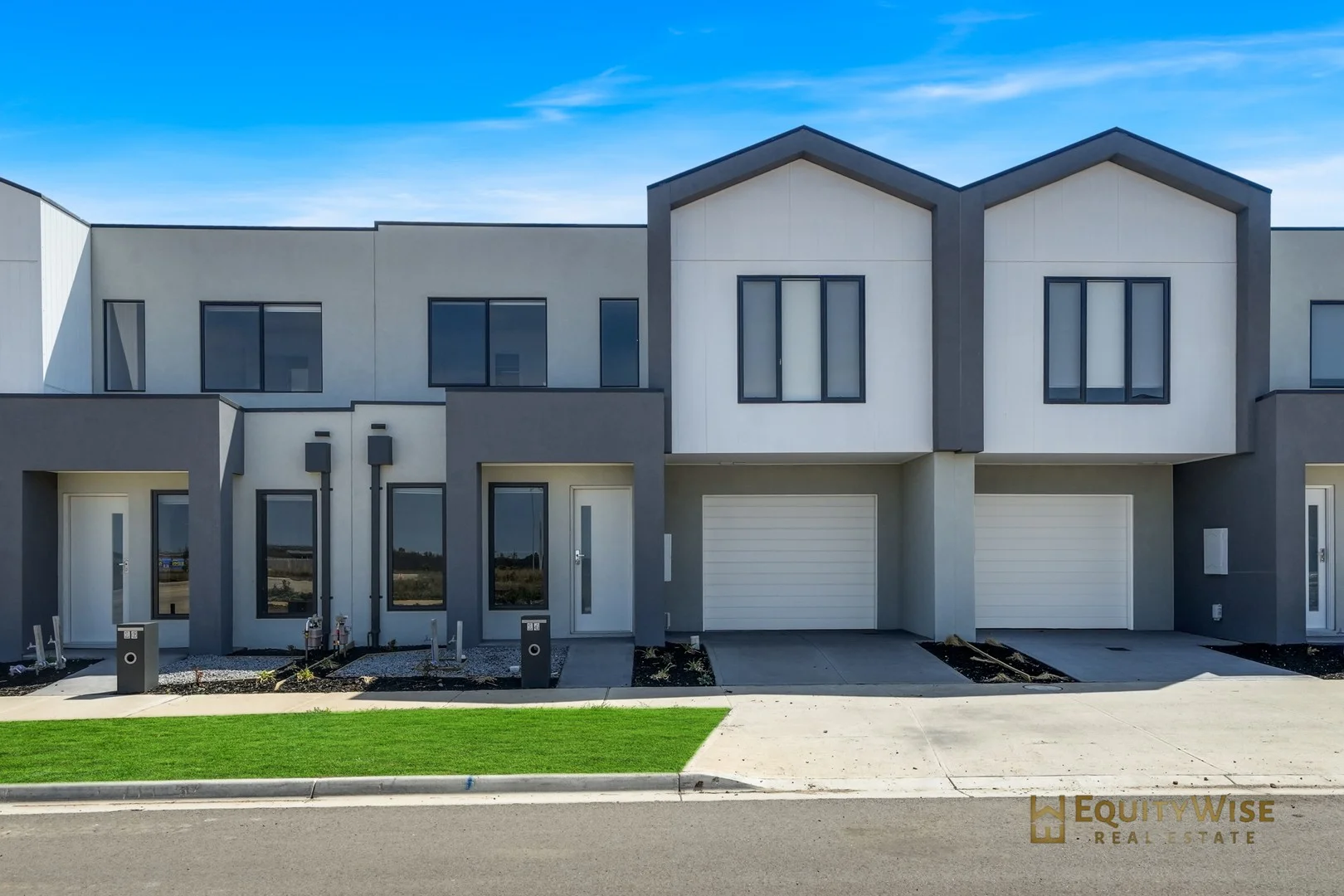 14 Attraction Way, Mambourin VIC 3024