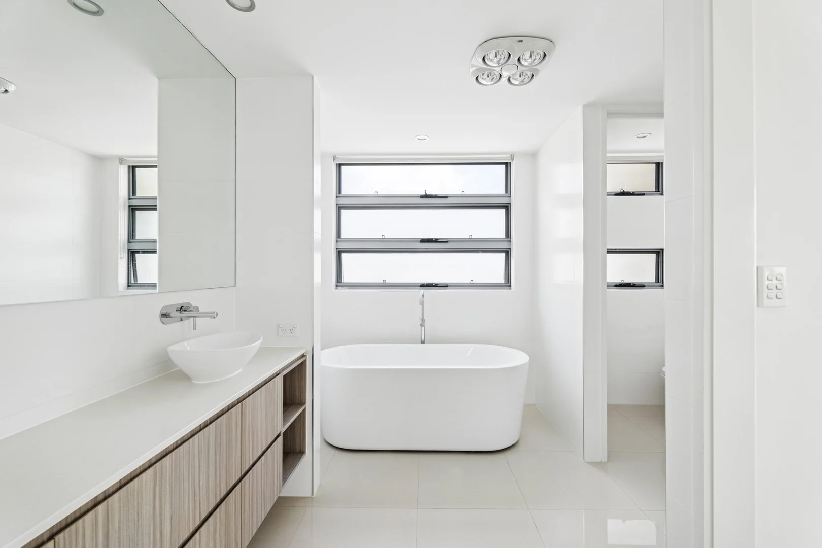 Additional image 17 of 1069 Edgecliff Drive, Hope Island QLD 4212
