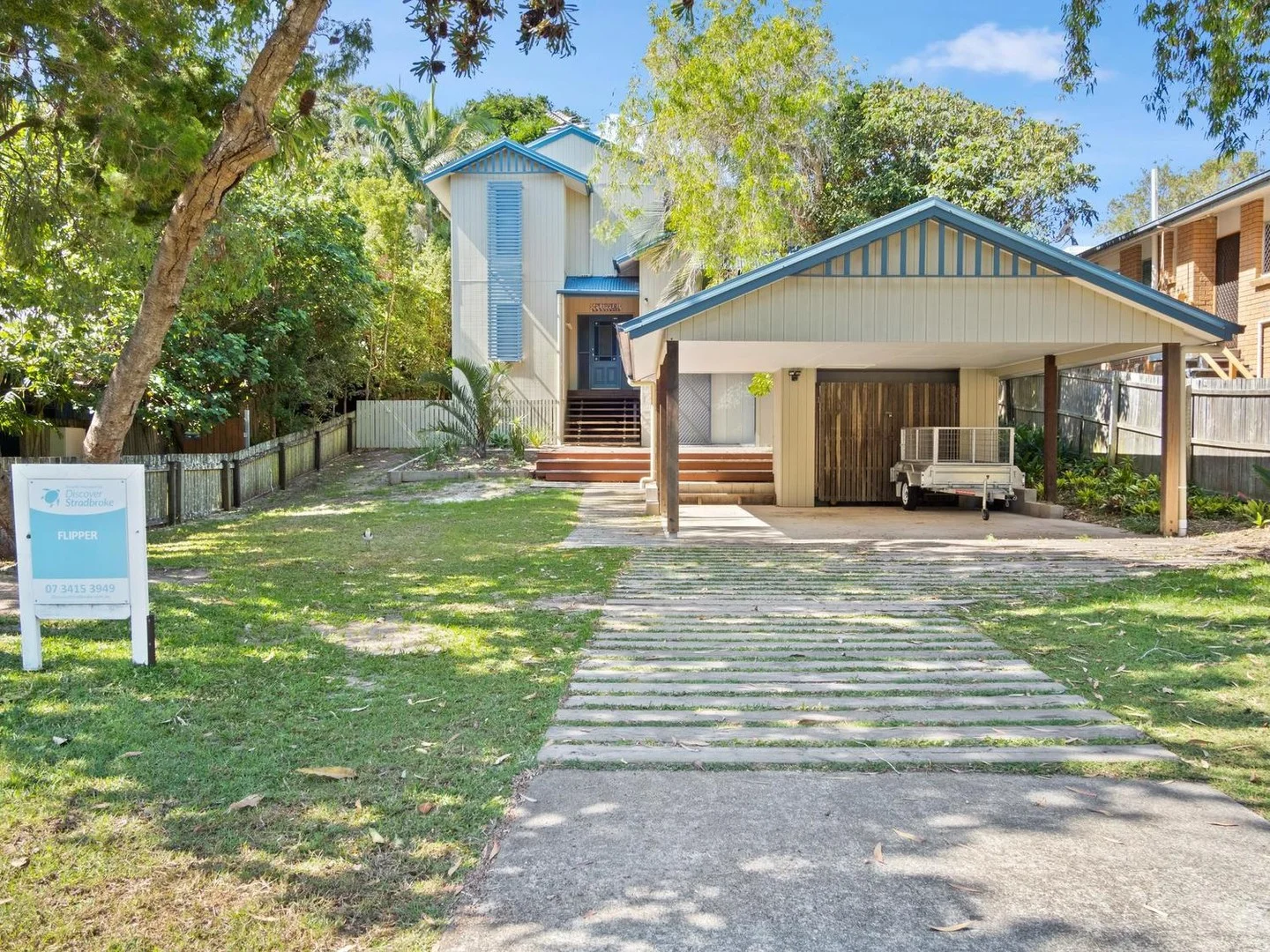 FLIPPER HOUSE, 15 Bigoon Road, Point Lookout QLD 4183