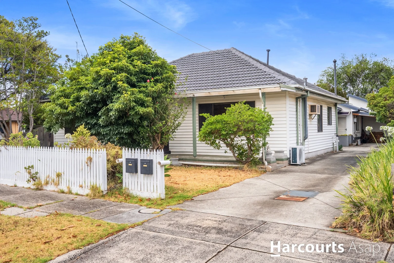 1/4 Cypress Grove, Dandenong North VIC 3175
