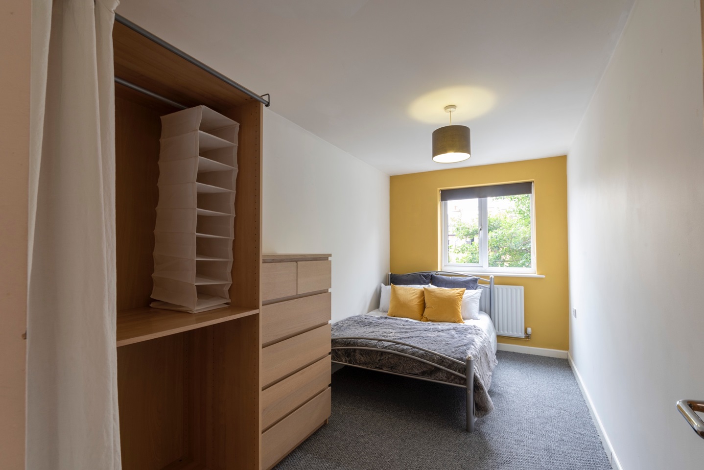 1 Bed Flat, Edward Court, NG2, N1 7GU