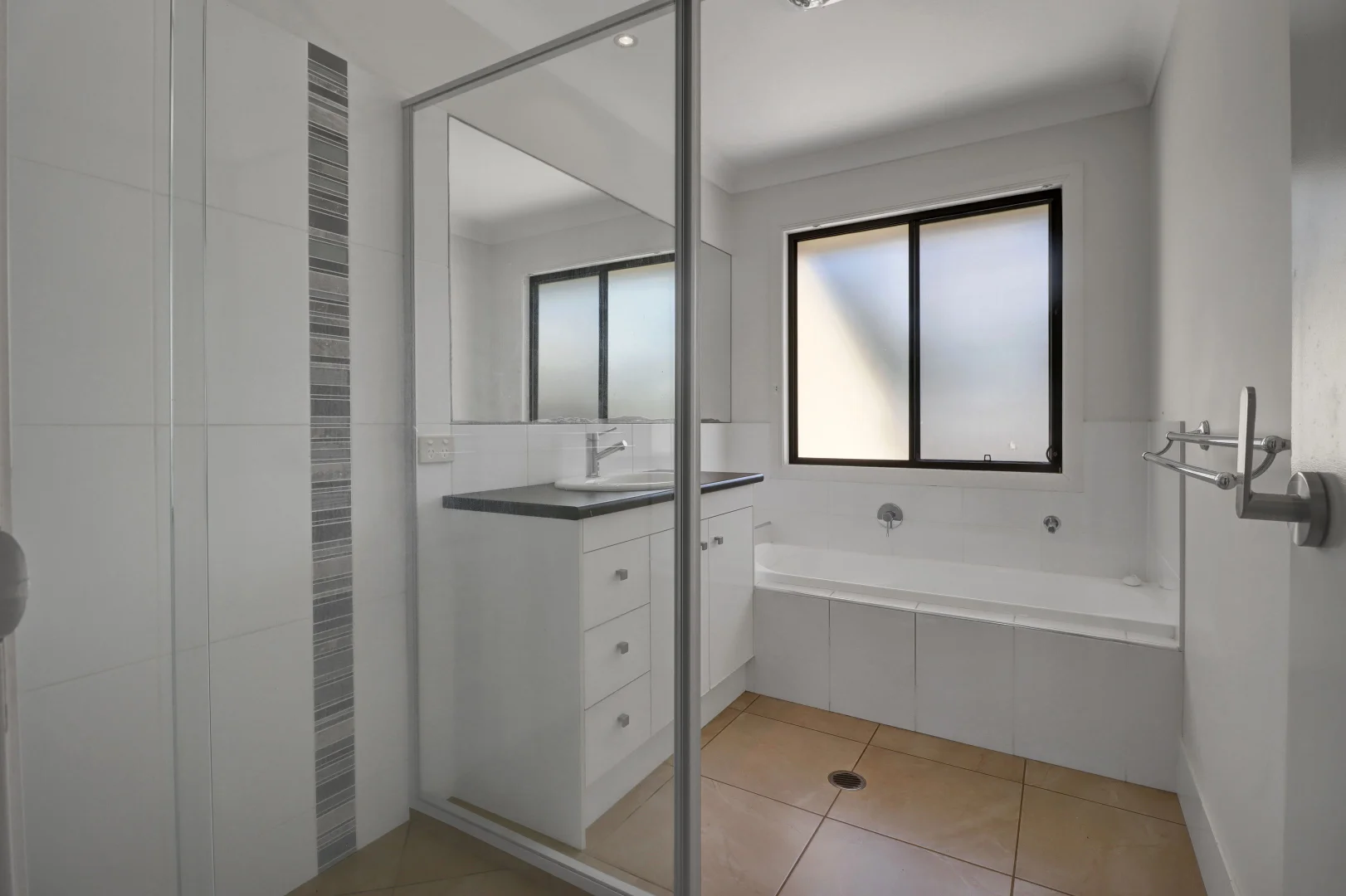 Additional image 27 of 2/6 Sandalwood Street, Thornlands QLD 4164