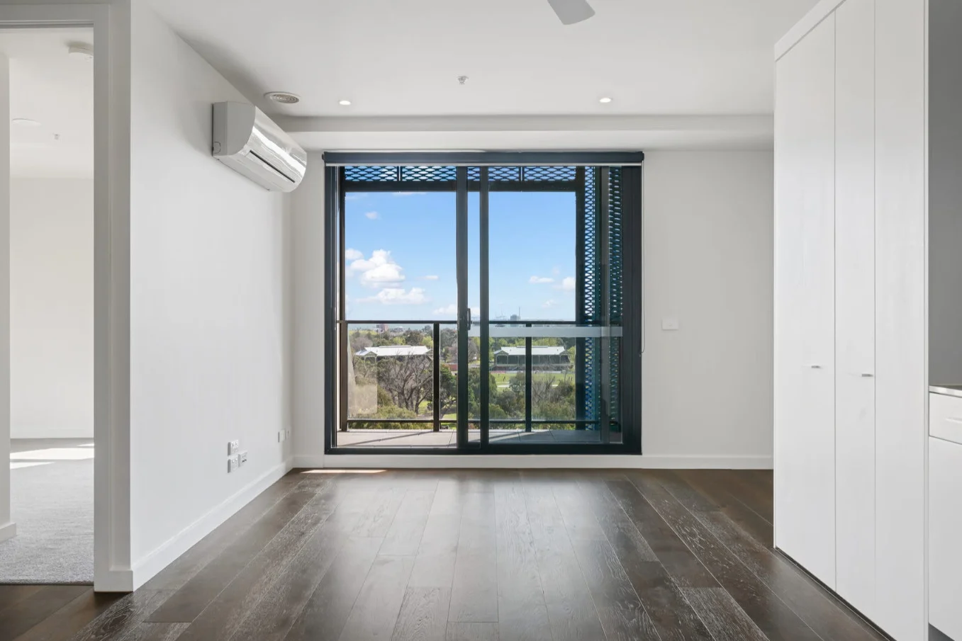Additional image 4 of 710/2-6 St Kilda Road, St Kilda VIC 3182
