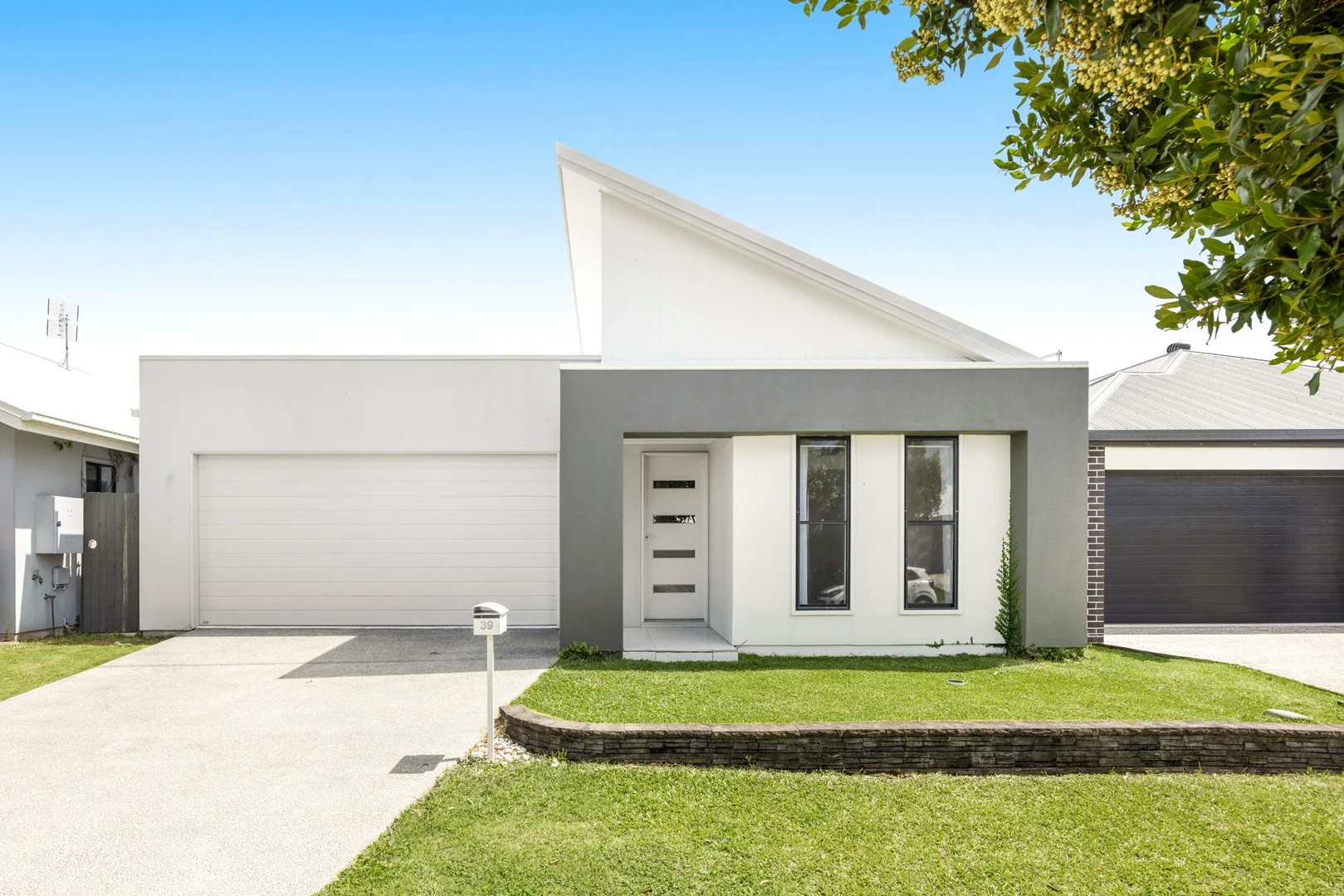 39 Roseleaf Crescent, Palmview QLD 4553