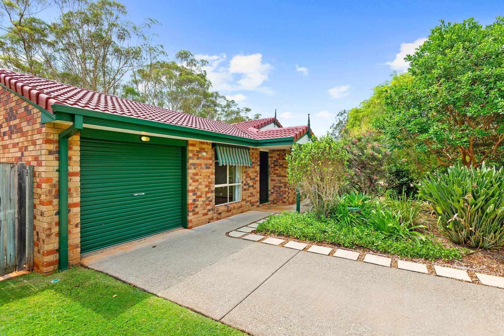 16 Sunningdale Drive, Redland Bay QLD 4165