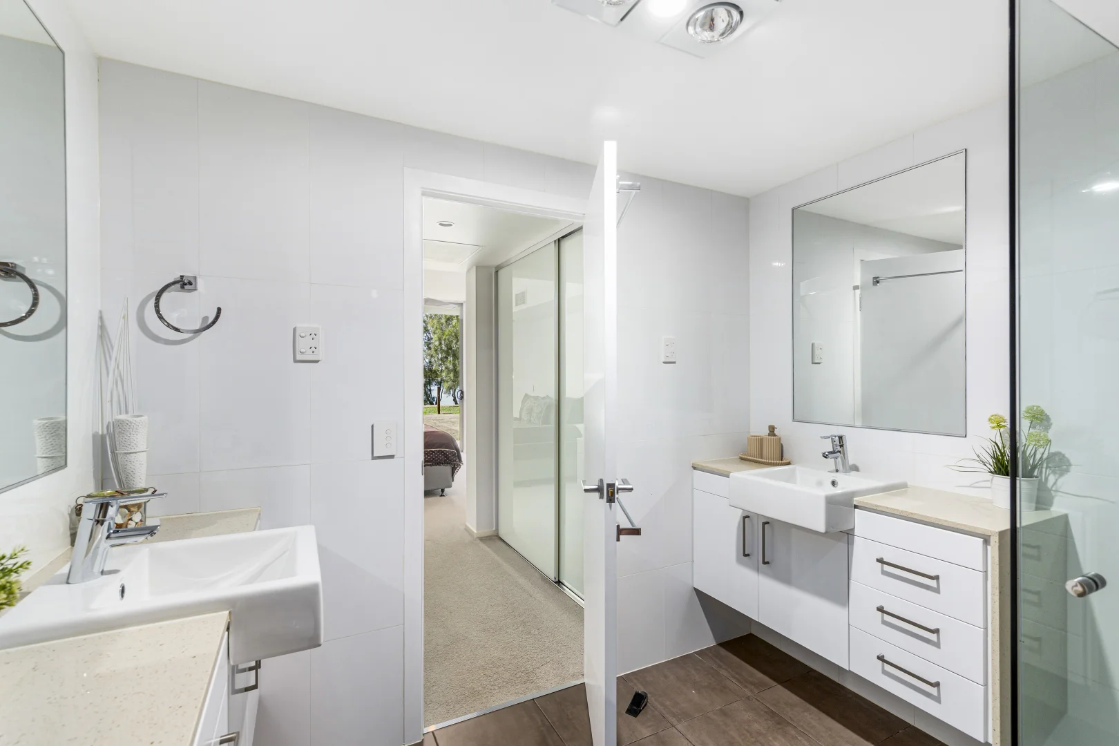 Additional image 8 of 6/8A Spinnaker Drive, Sandstone Point QLD 4511