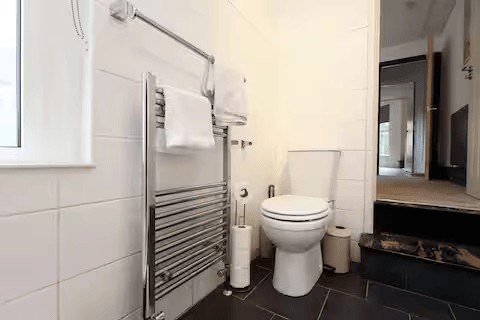 1 Bed Flat, Connaught Road, CF24, N1 7GU photo 3