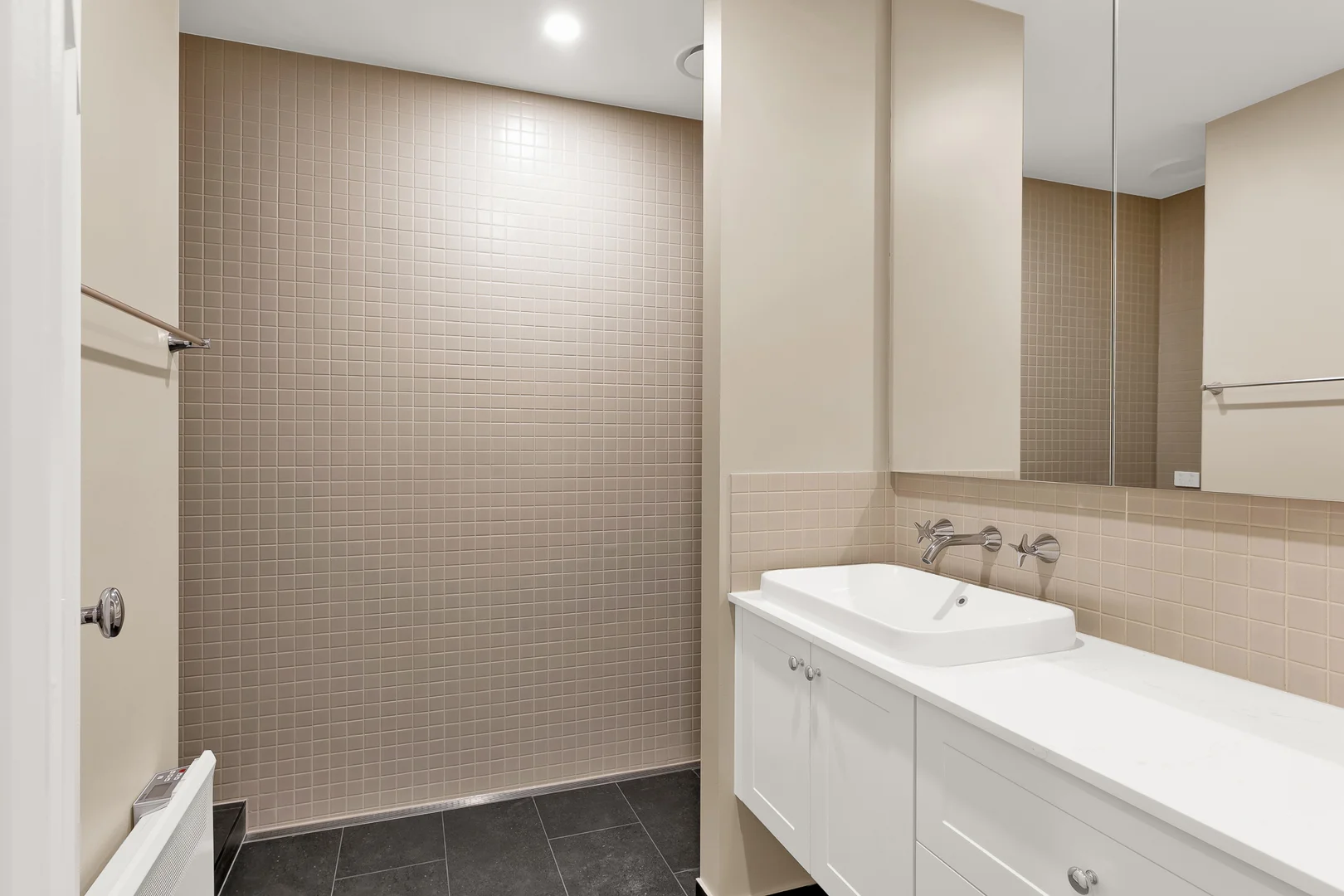 Additional image 7 of 1/24 Lascelles Avenue, Toorak VIC 3142