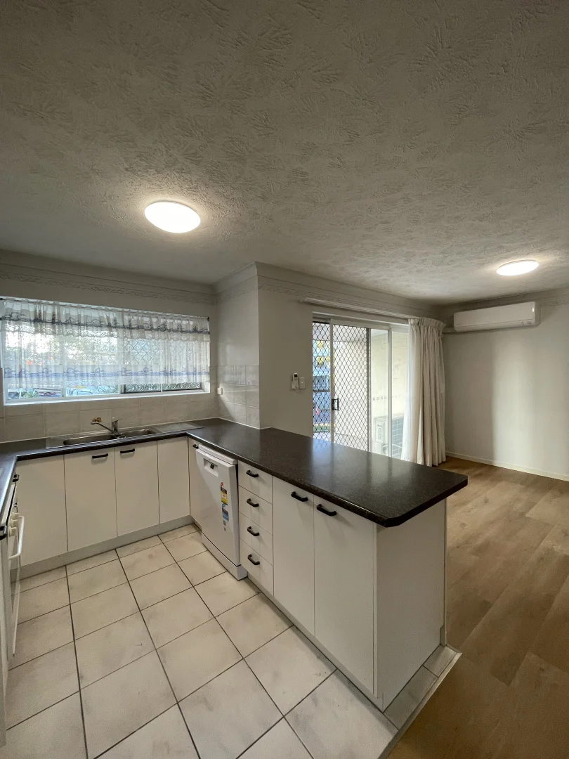 8/31 Swann Road, Taringa QLD 4068 photo 5