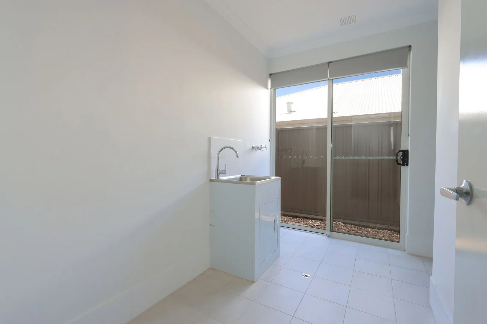55 Persimmon Crescent, Karnup WA 6176 photo 4