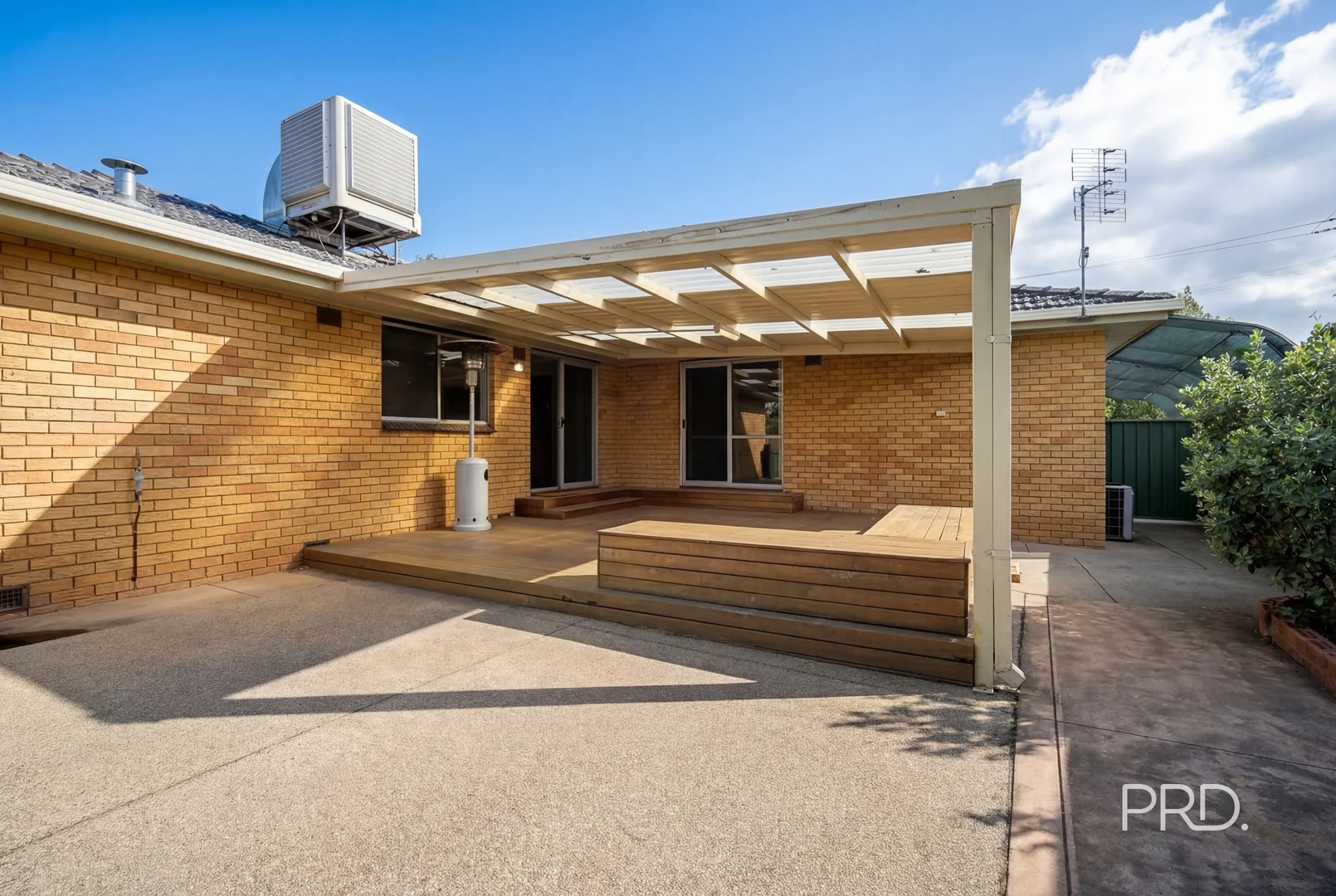 Additional image 9 of 3 Weedon Cres, Tolland NSW 2650
