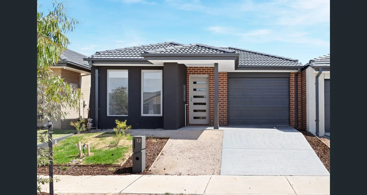 12 Cobungra Road, Weir Views VIC 3338
