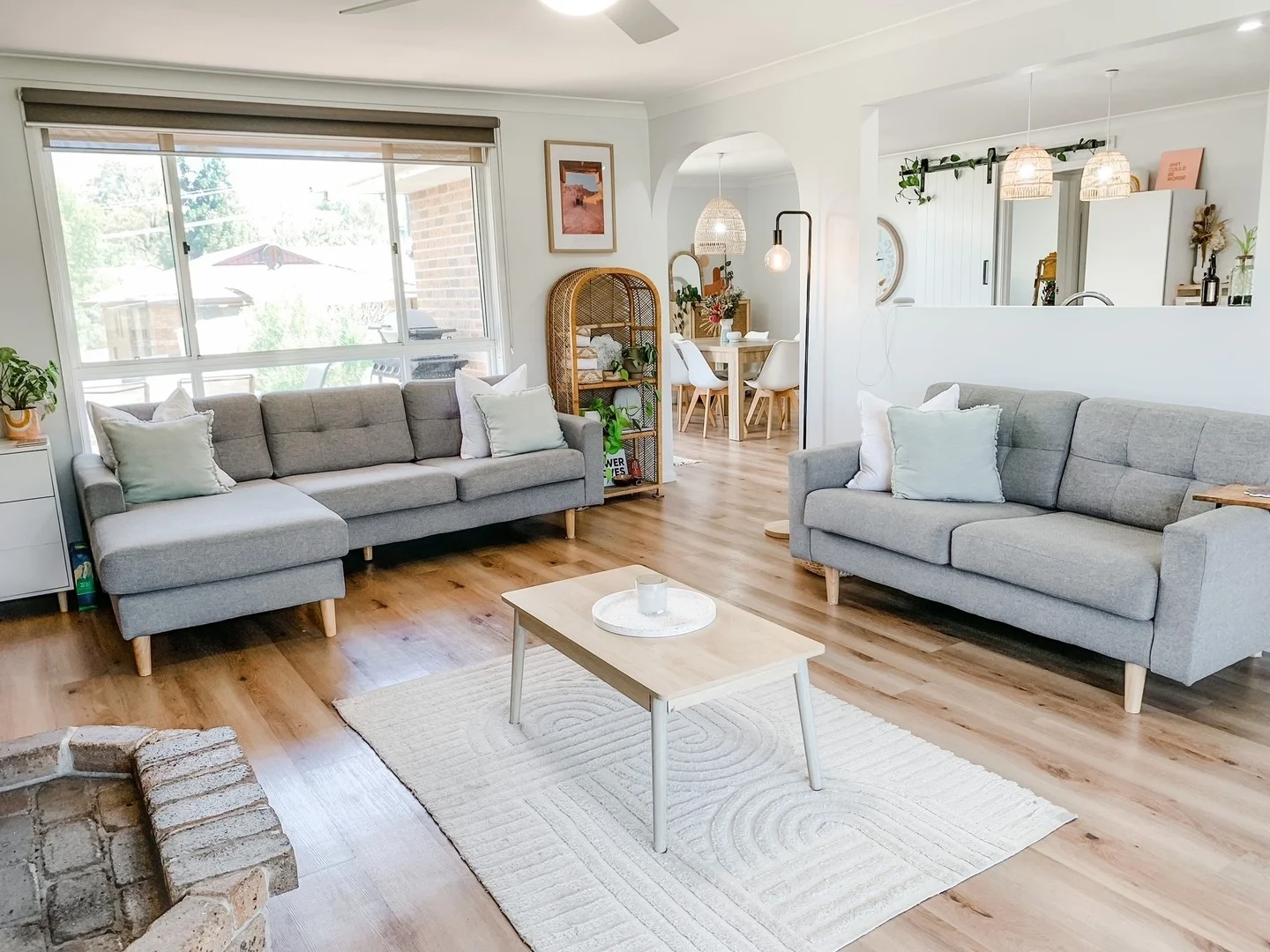 16 Yallambee Avenue, Armidale NSW 2350