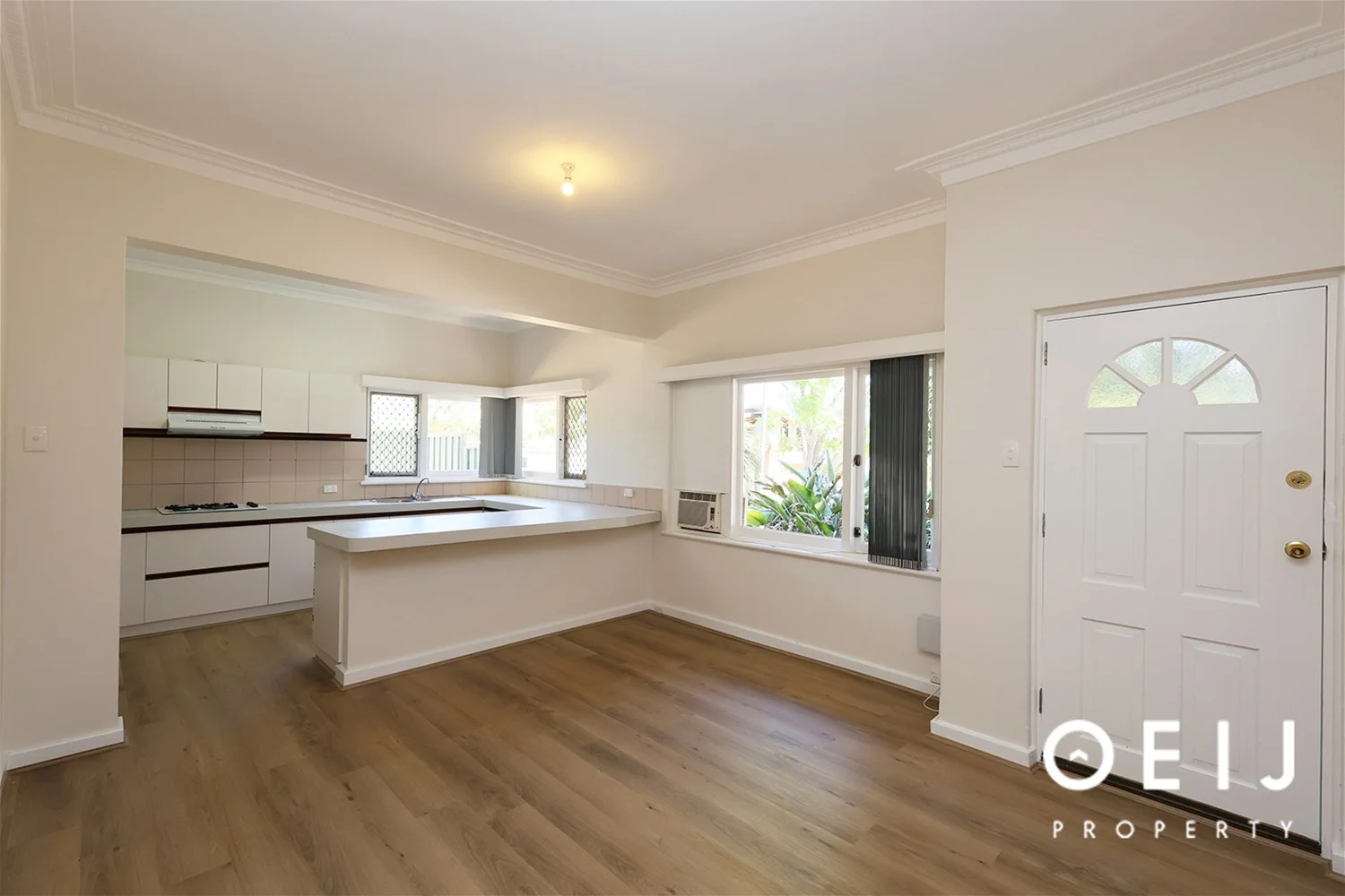 10 Batavia Way, Salter Point WA 6152