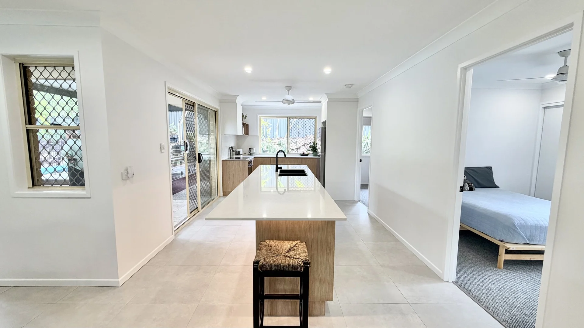8 Applegum Street, Noosaville QLD 4566