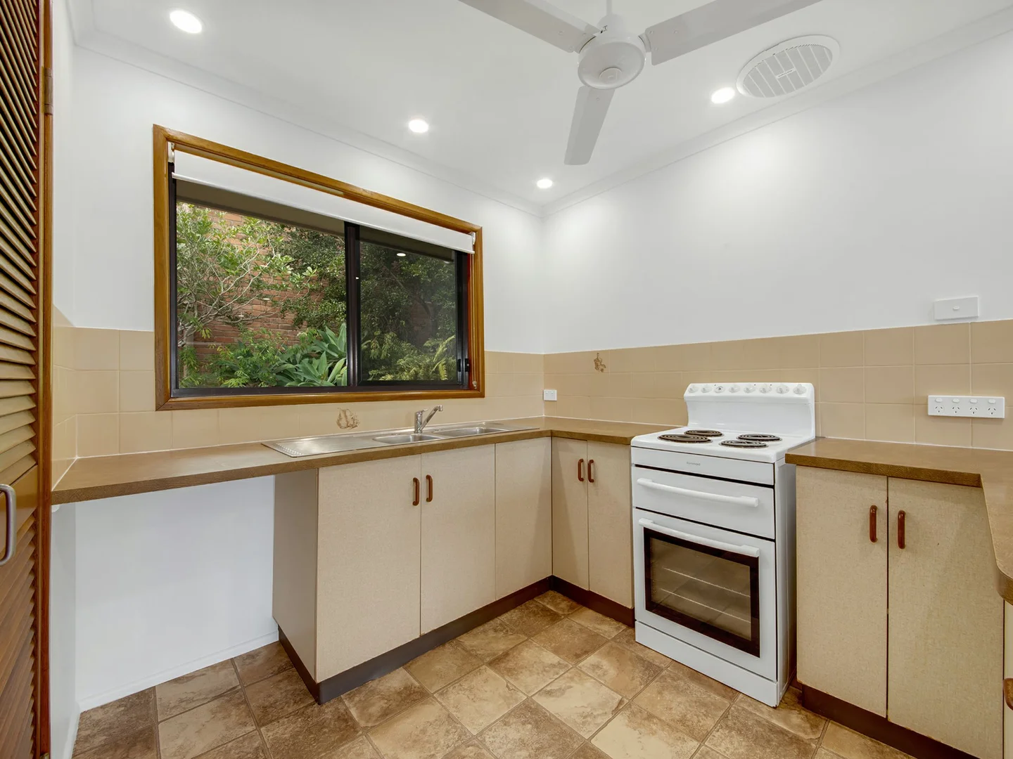 Additional image 3 of 88 Booth Avenue, Tannum Sands QLD 4680