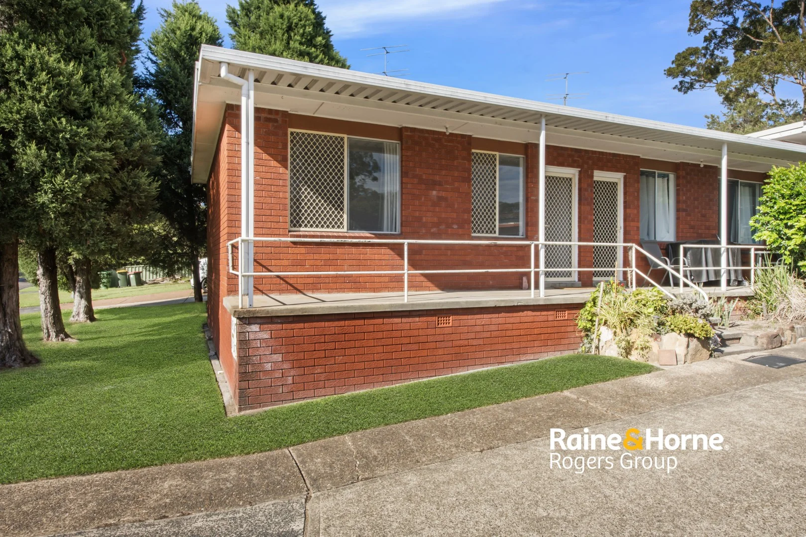 1/174 Sunrise Ave, Halekulani NSW 2262