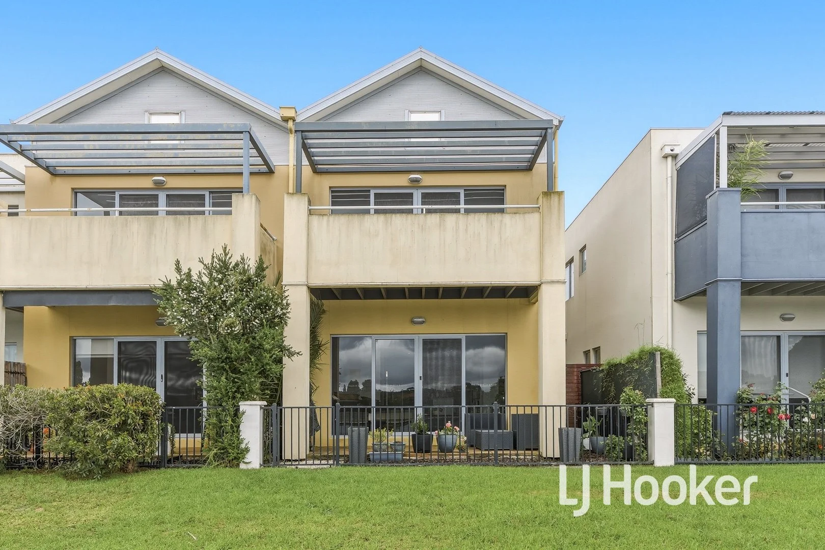 5/2 The Entrance, Pakenham VIC 3810