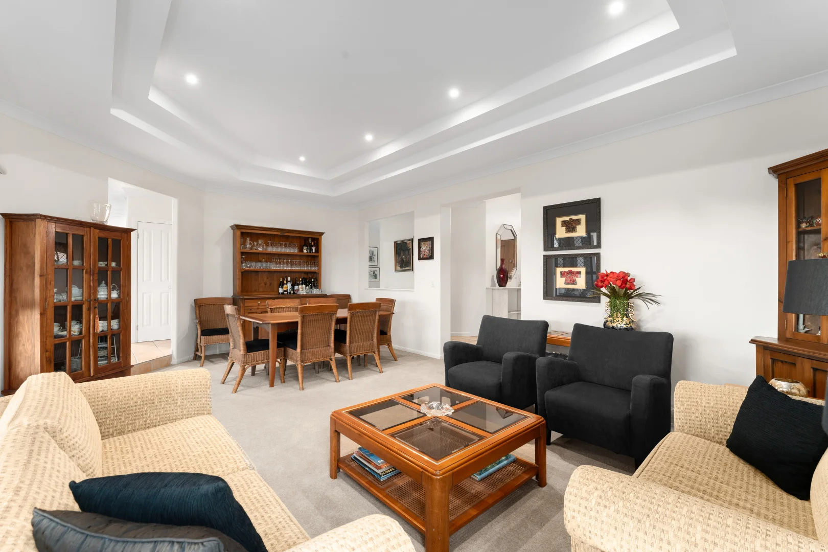 Additional image 3 of 30 Nottinghill Gate Drive, Arundel QLD 4214