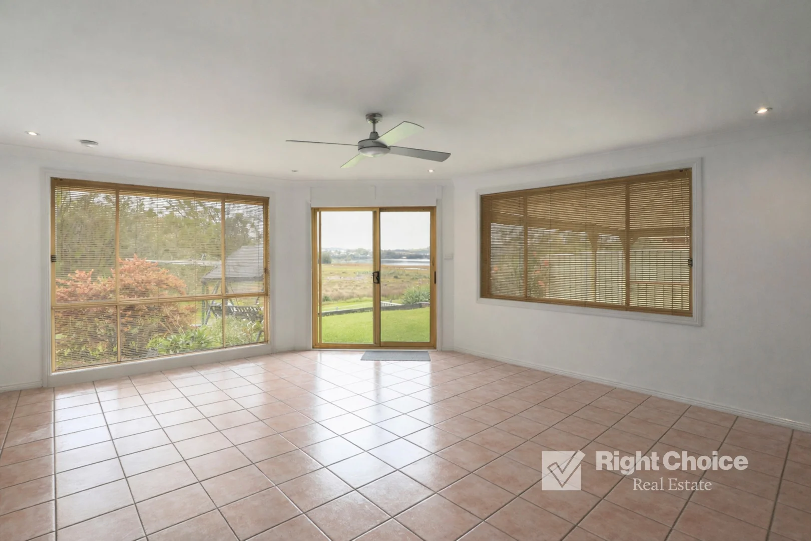Additional image 5 of 32 Shearwater Boulevard, Albion Park Rail NSW 2527