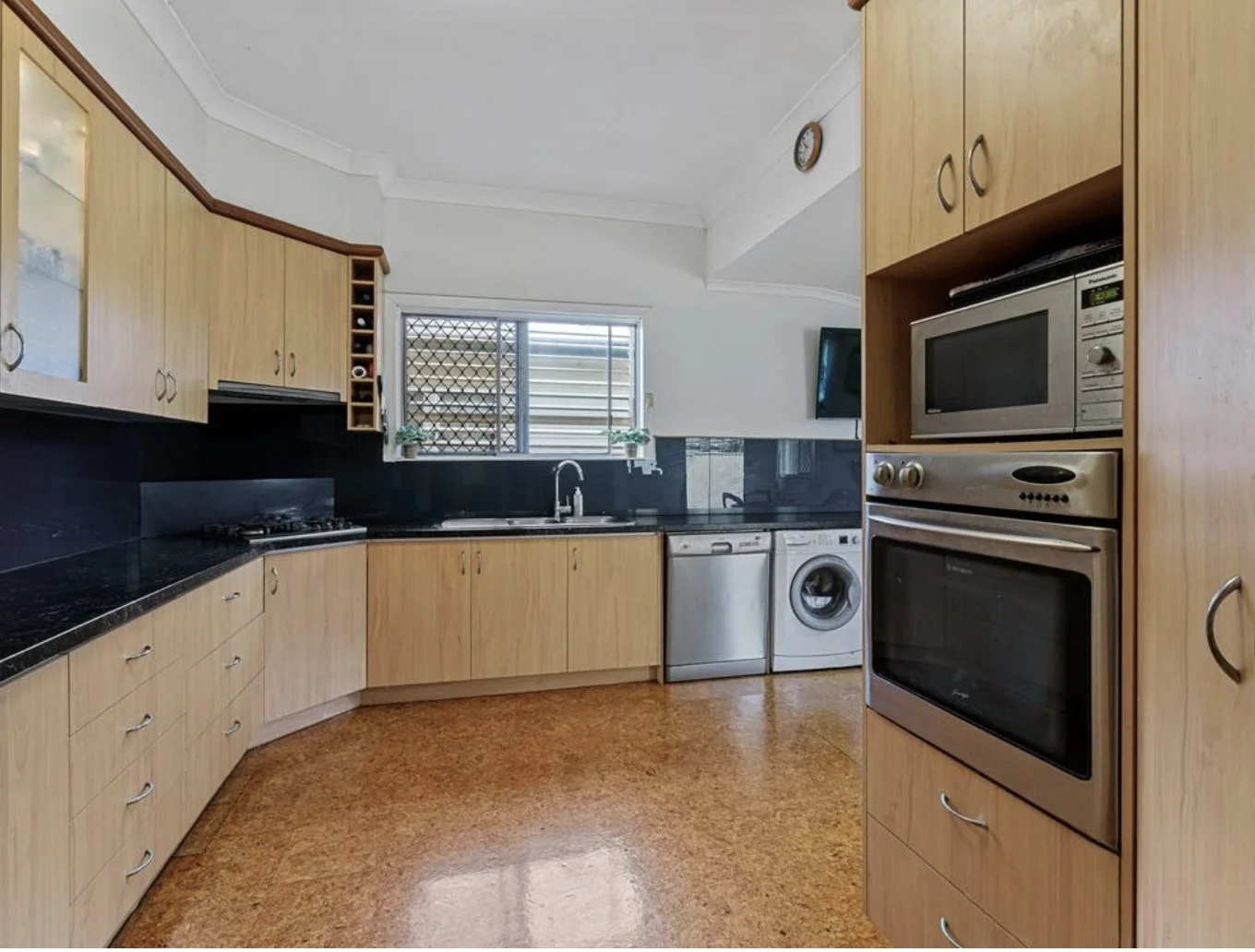 Additional image 4 of 45 BROADWATER ROAD, Mount Gravatt East QLD 4122