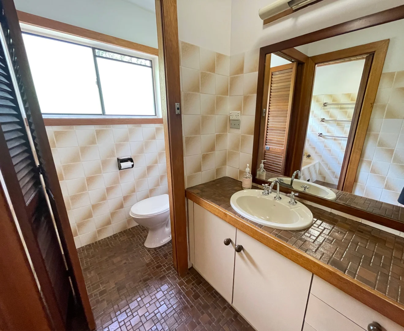 Additional image 13 of 5 Newcastle st, Morisset NSW 2264