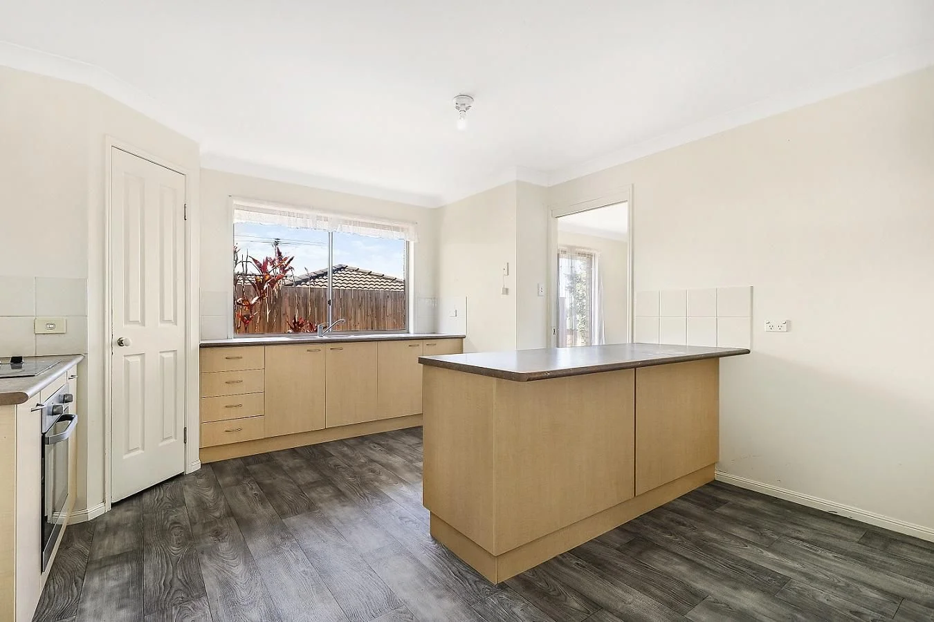16 Elkhorn St, Bellbird Park QLD 4300