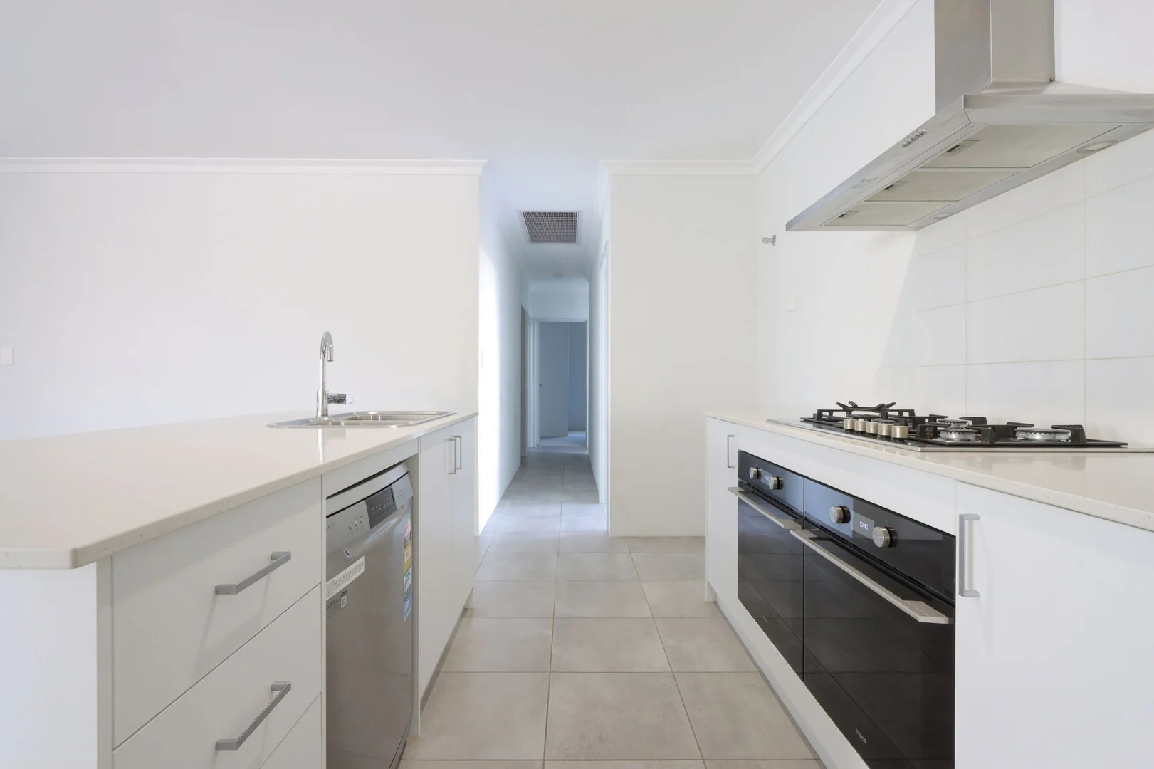 55 Persimmon Crescent, Karnup WA 6176 photo 2
