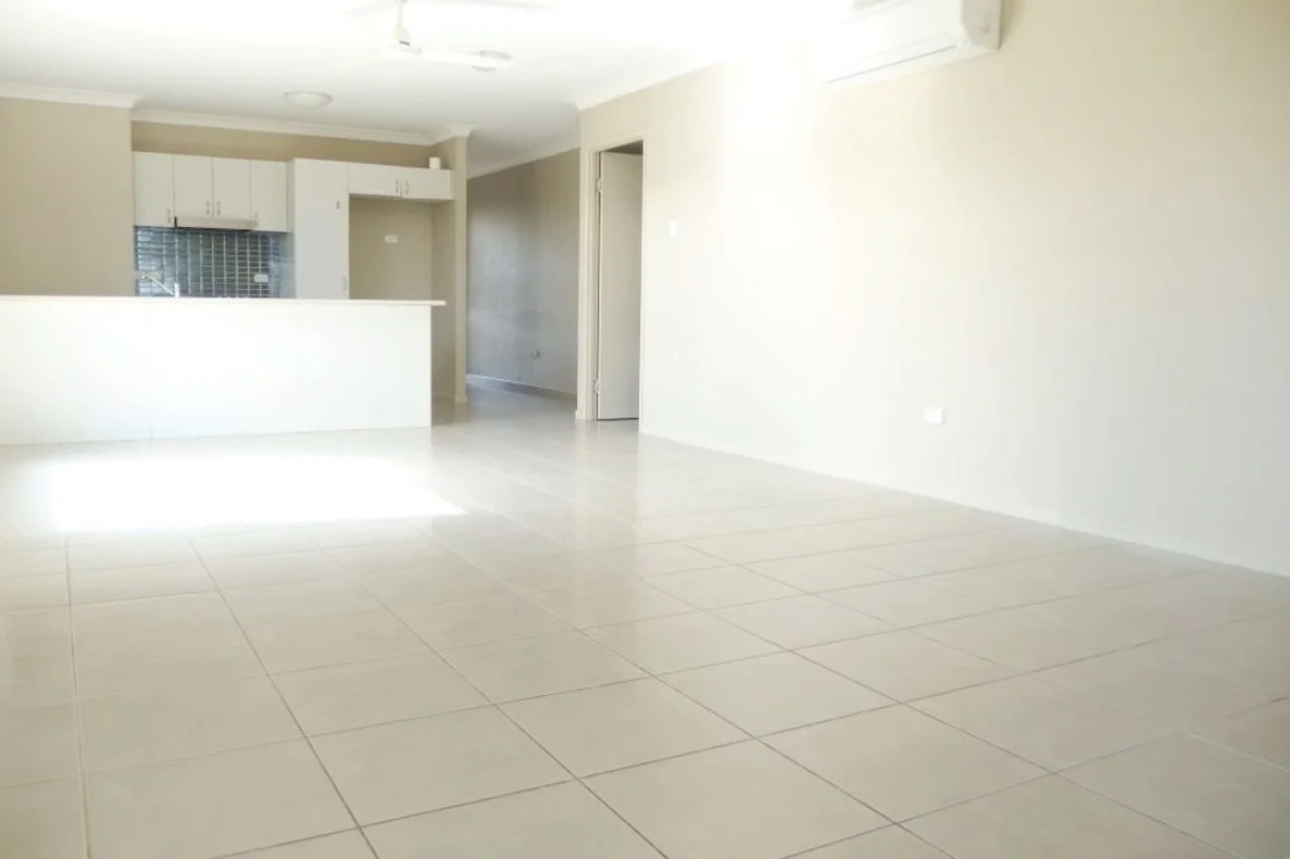 8 Black Apple Avenue, Mount Low QLD 4818 photo 3