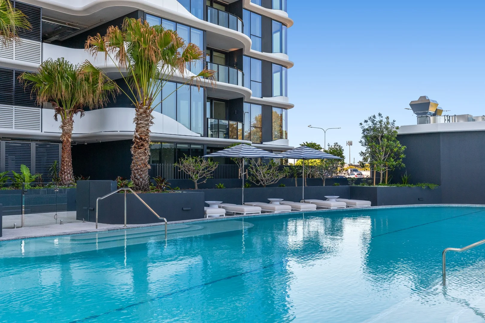 402/180 Marine Parade, Labrador QLD 4215