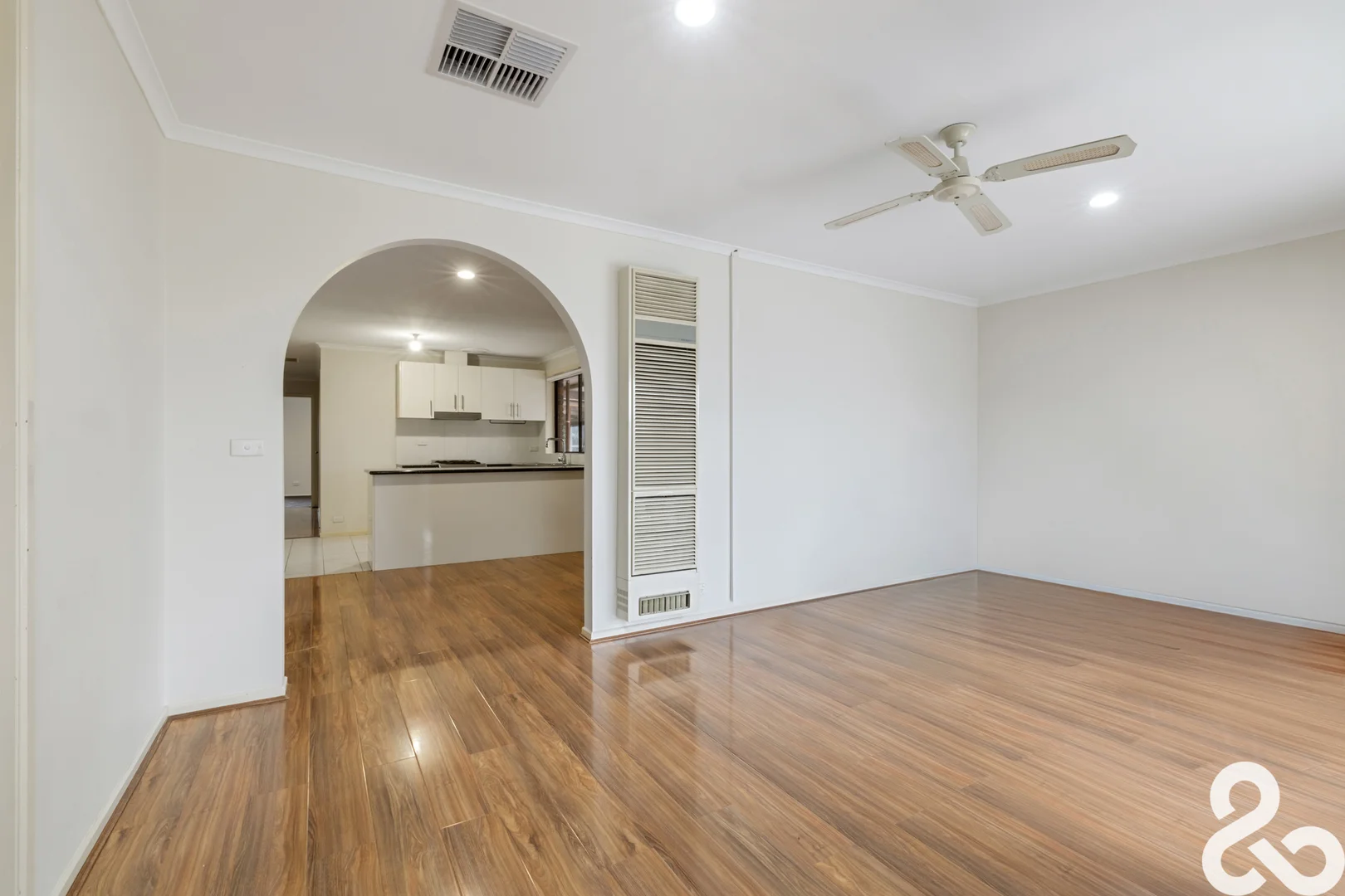 2 Victor Court, Hampton Park VIC 3976 photo 4