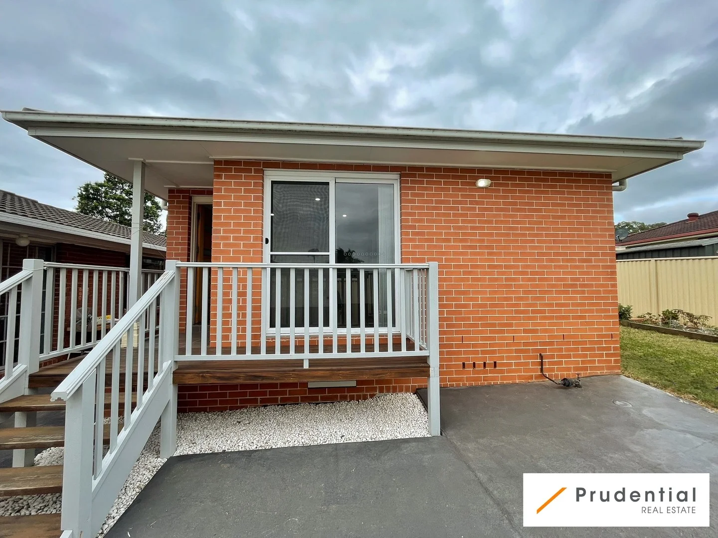 27A Buttercup Street, Macquarie Fields NSW 2564
