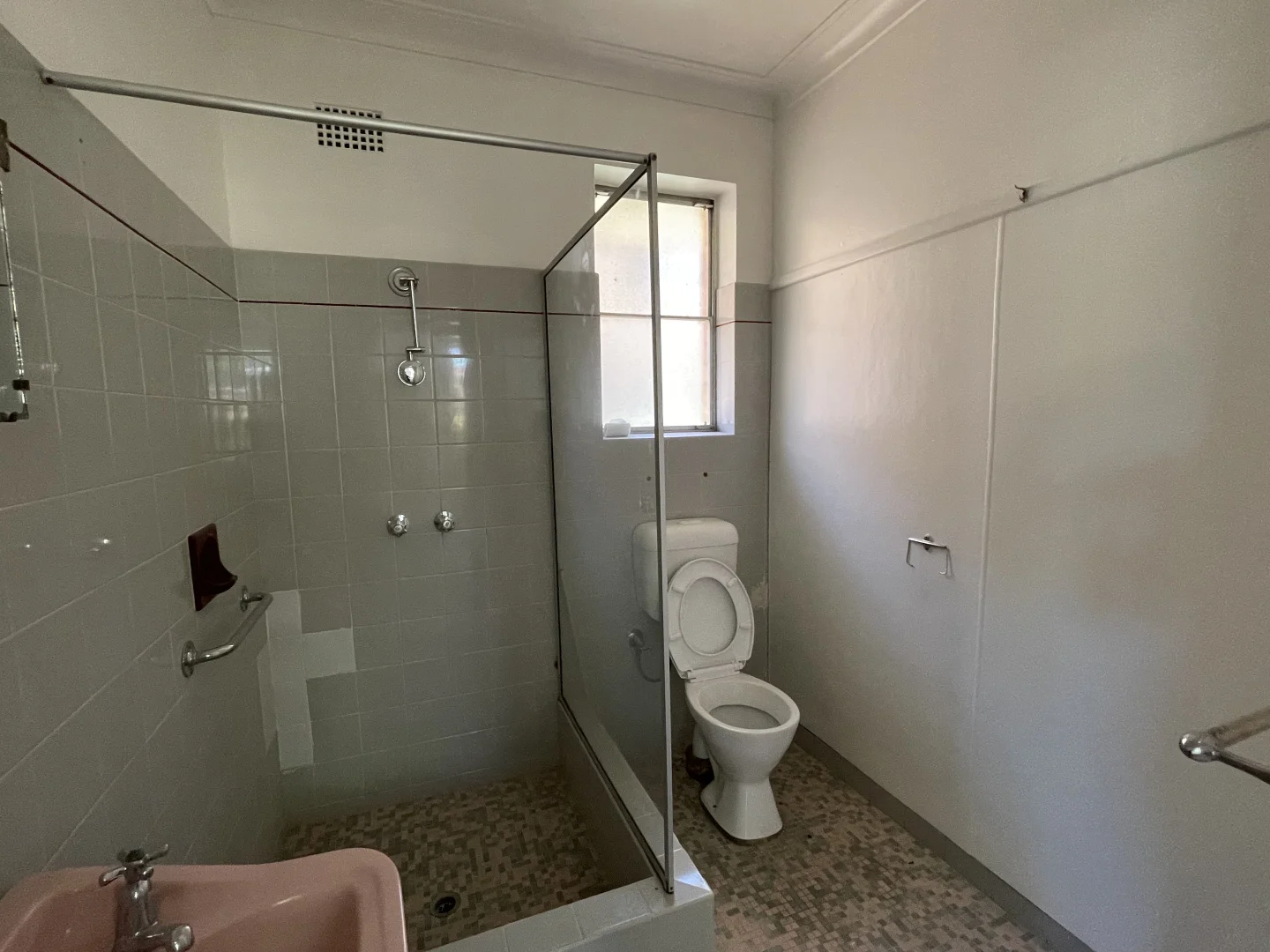 Additional image 9 of 1/196 Goonoo Goonoo Road, Tamworth NSW 2340