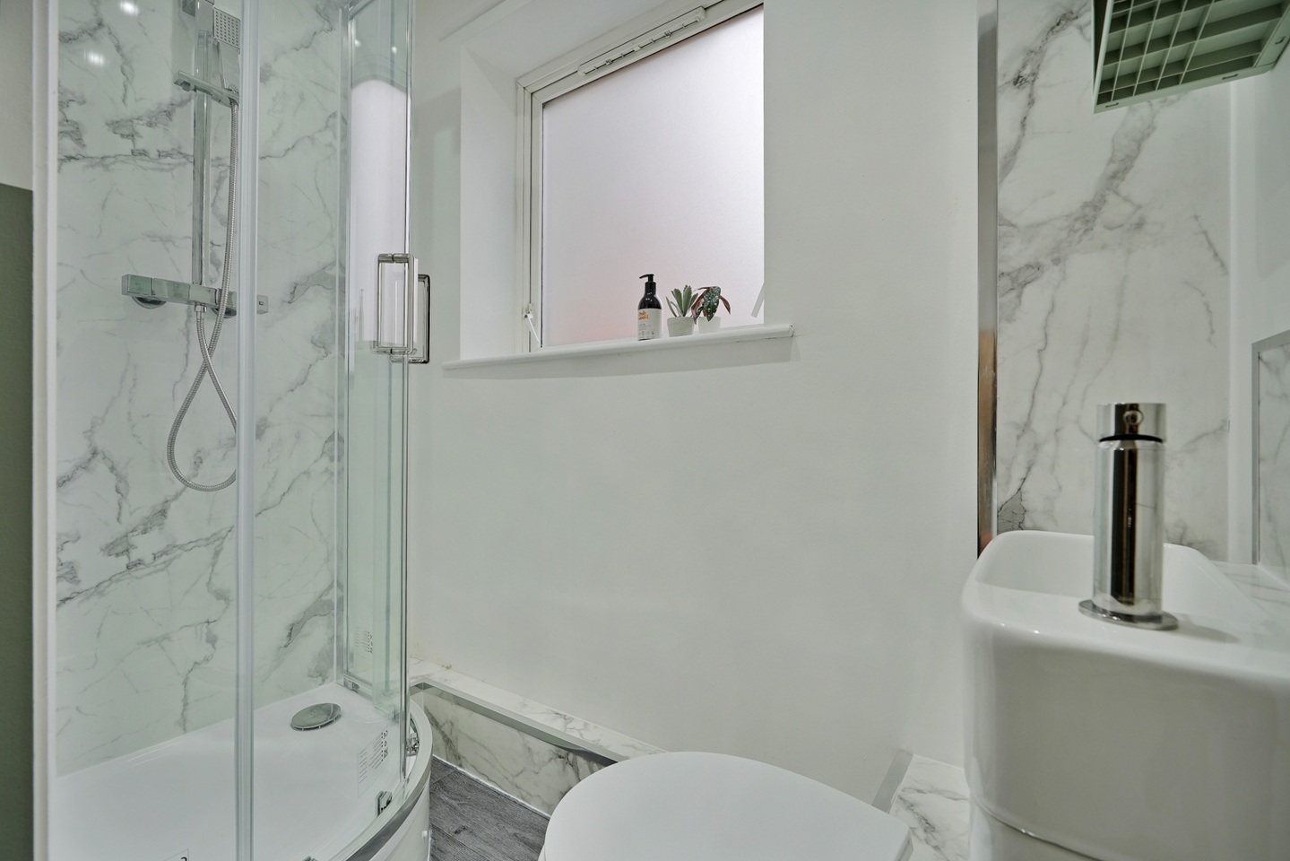Additional image 10 of Room in a Shared House, Norfolk Park Village, S2, N1 7GU