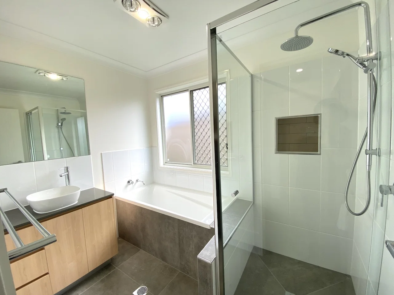 Additional image 11 of 54 Sutherland Street, Gleneagle QLD 4285