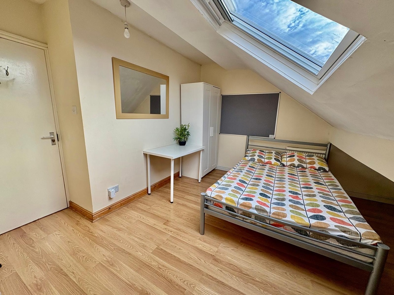 Additional image 12 of 5 Bed Terraced House, Pomona Street, S11, N1 7GU