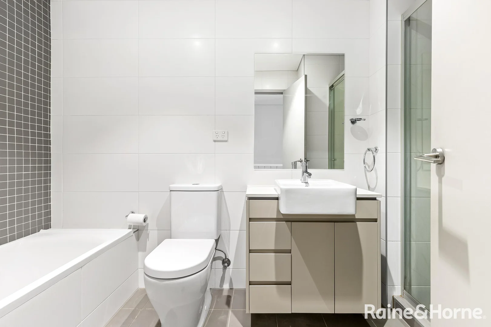 Additional image 4 of 906B/8 Bourke Street, Mascot NSW 2020